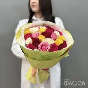 Букет из разноцветных Кенийских роз №1